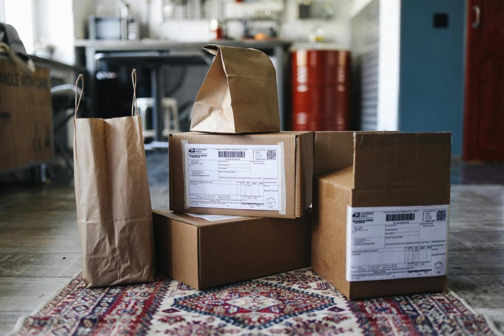 Shipping boxes-fcc5f509088143488c1764f5221cf9fc.jpg Shipping boxes