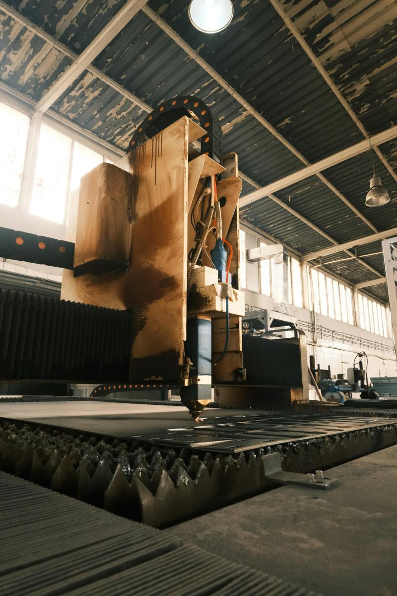 Jak zoptymalizować prędkość skrawania dla różnych materiałów w obróbce CNC