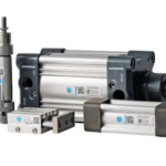 Siłownik pneumatyczny jednostronnego czy dwustronnego działania? Czym się różnią i jak dobrać?